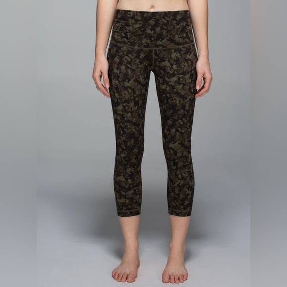 Lululemon Wunder Under Crop Leggings Luon Mystic Jungle Fatigue Green Black - Picture 14 of 15